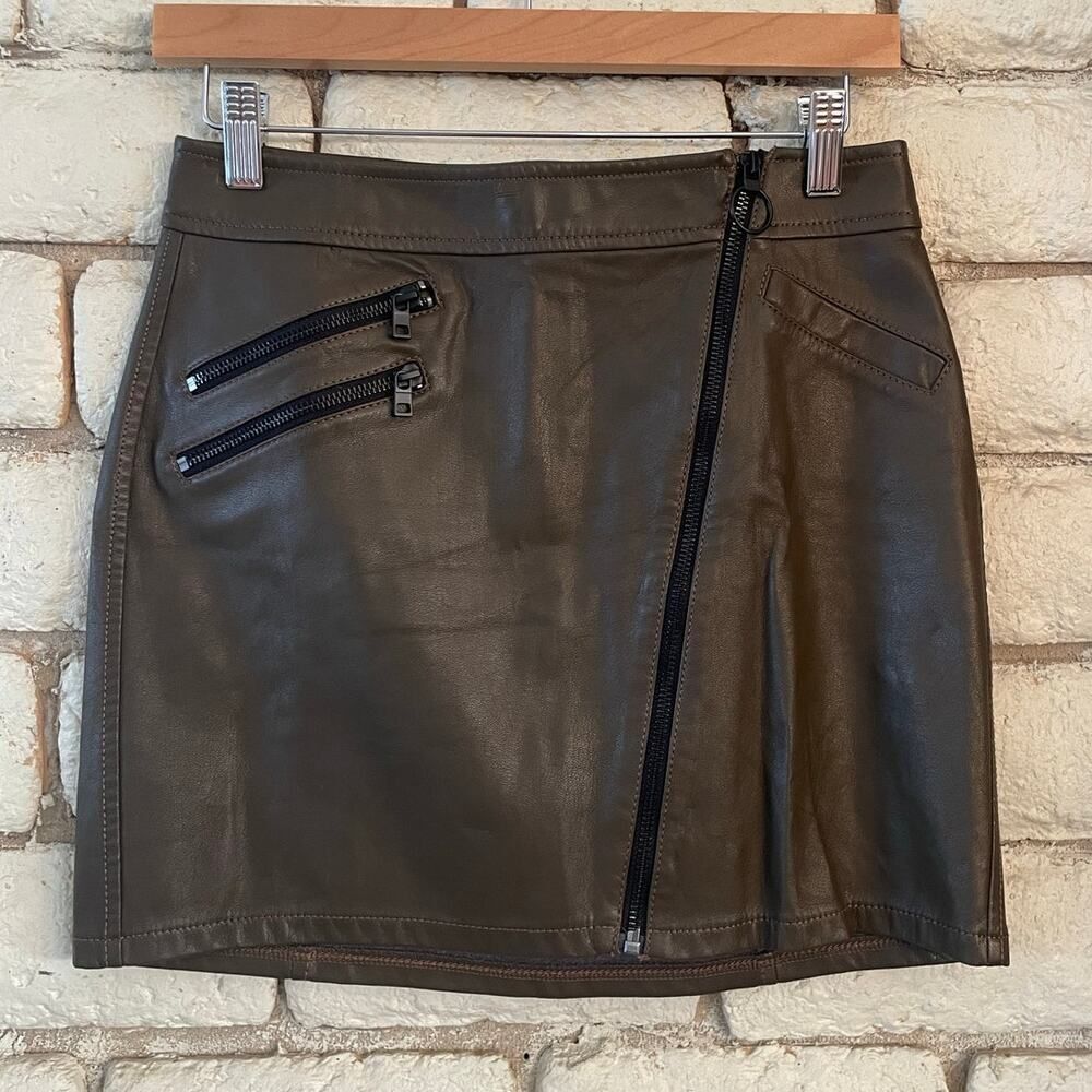 Express Olive Green Faux Leather Moto Mini Skirt Zipper Detail Skirt - Size 4
